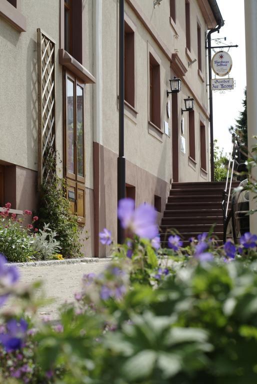 Akzent Hotel Krone Helmstadt Exterior foto